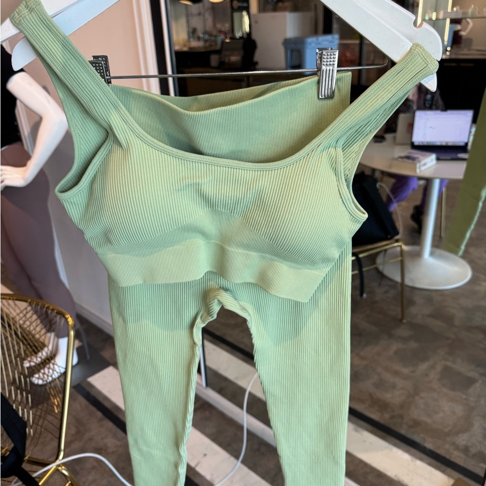 2 piece set - ribbed sports bra and pants